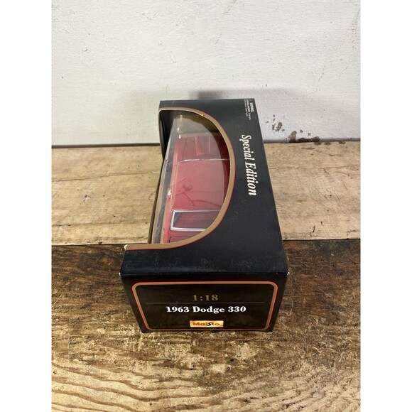 🇺🇸Maisto Special Edition 1963 Dodge 330 Diecast Car Red 🇺🇸 - Picture 3 of 8